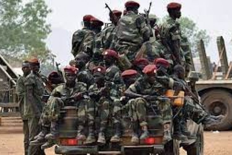 Sudan'da i&ccedil; savaş! Bayramda da &ccedil;atıştılar