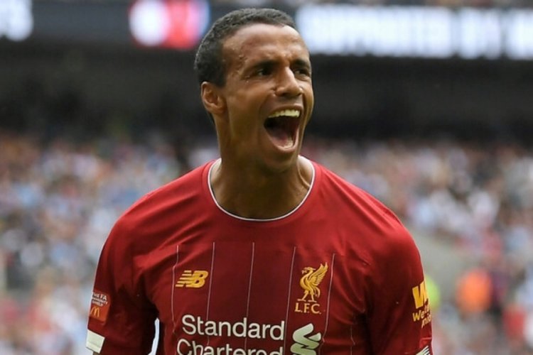 Beşiktaş Liverpool'un deneyimli savunmacısı Joel Matip ile g&ouml;r&uuml;şt&uuml;