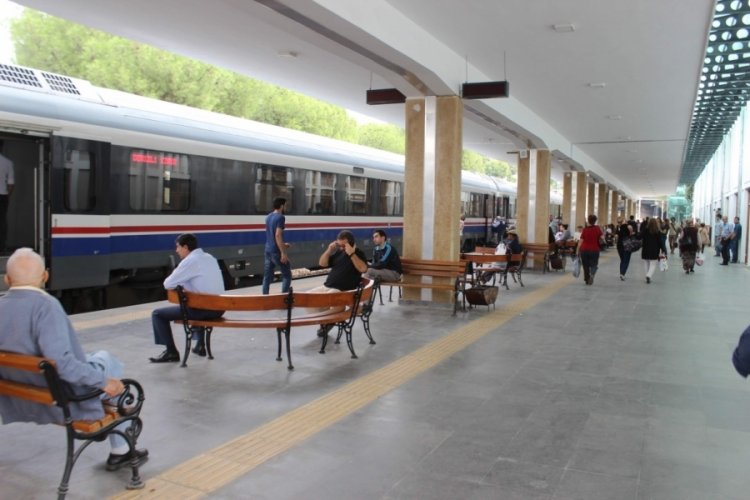 Aydın'da tren &uuml;cretlerine zam!