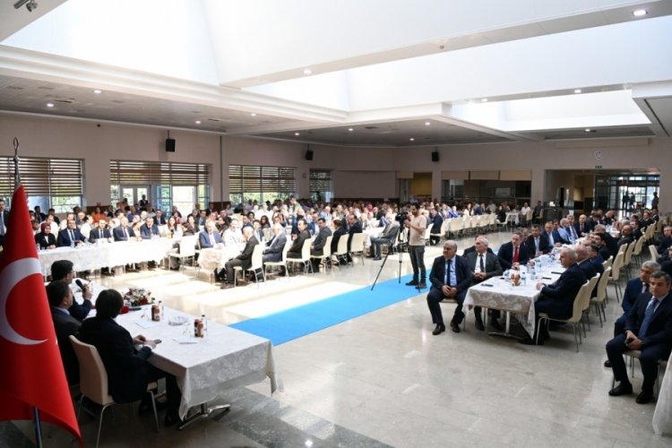 Tarım ve Orman Bakanı Yumaklı, bakanlık personeliyle bayramlaştı