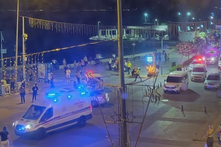 Bursa Mudanya'da bı&ccedil;aklı kavga!