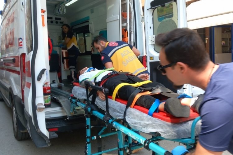 Bursa Orhangazi'de motosiklet yola &ccedil;ıkan yayaya &ccedil;arptı...
