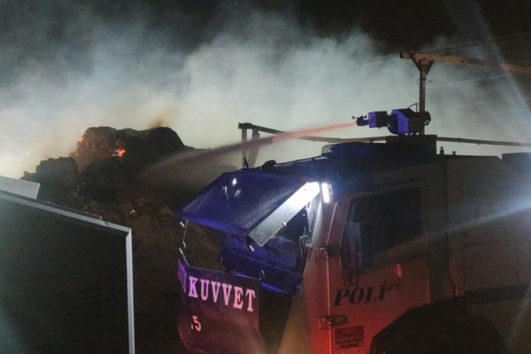 Van'daki korkutan yangın s&ouml;nd&uuml;r&uuml;ld&uuml;