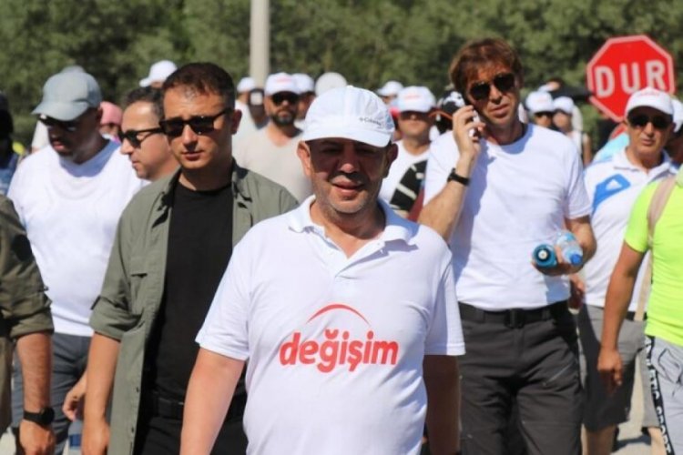 Tanju &Ouml;zcan'ın 'değişim' y&uuml;r&uuml;ş&uuml;nde Ankara il sınırına ulaşıldı