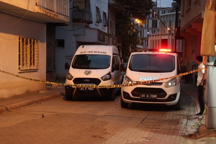 Adana'da iki grup arasında silahlı kavga: 2 &ouml;l&uuml;
