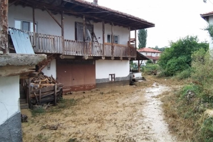 Uşak'ta sel baskını meydana geldi!