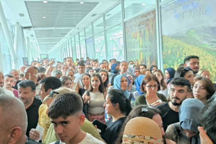 Sınır Kapısı'nda zam yoğunluğu!