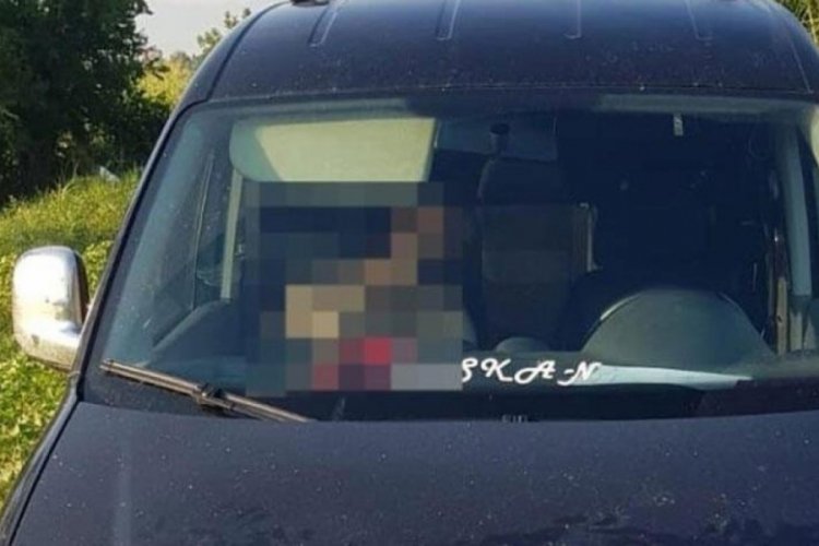 Park halindeki ara&ccedil;ta tarım iş&ccedil;ileri fark etti! Yarı &ccedil;ıplak halde ceset bulundu