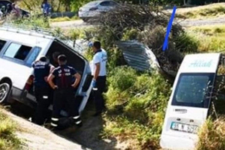 Samsun'da minib&uuml;s&uuml;n şarampole devrildiği kazada 2 &ouml;l&uuml;, 5 yaralı