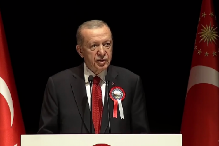 Erdoğan: Ter&ouml;ristlere kucak a&ccedil;anlara onay veremeyiz