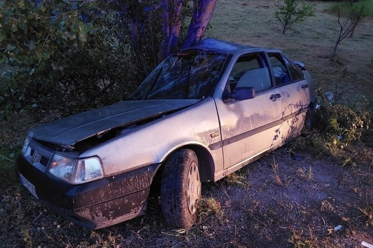Erzincan'da iki ayrı kazada 6 kişi yaralandı