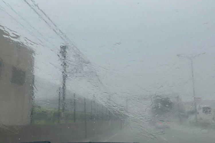 Bursalı s&uuml;r&uuml;c&uuml;ler trafikte zor anlar yaşadı&nbsp;
