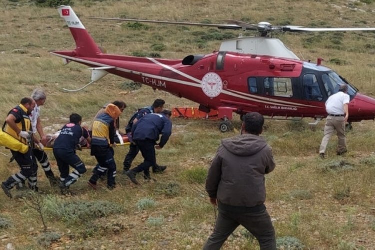 Konya'da dağda baygınlık ge&ccedil;irdi! İmdadına ambulans helikopter yetişti