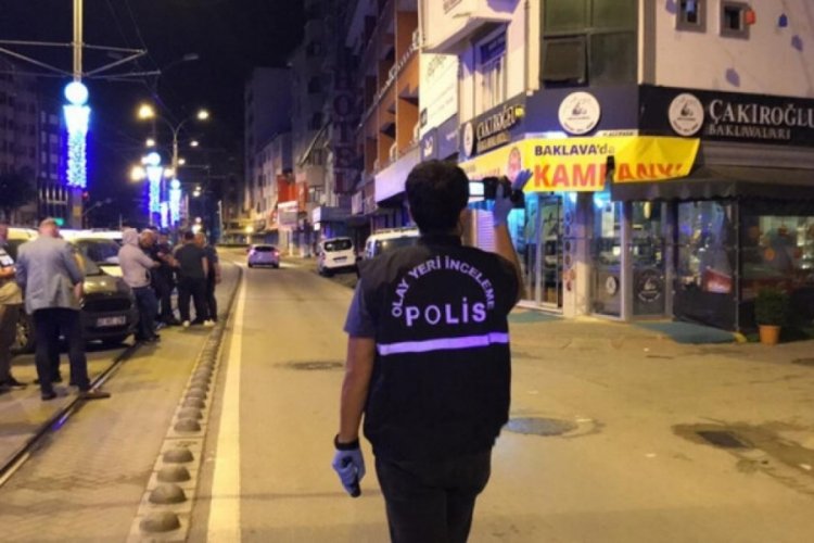 Kocaeli'de bir kişi &ccedil;alıştığı iş yerinde silahla yaralandı