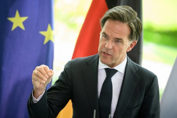 İstifa eden Hollanda Başbakanı Rutte siyaseti bırakıyor