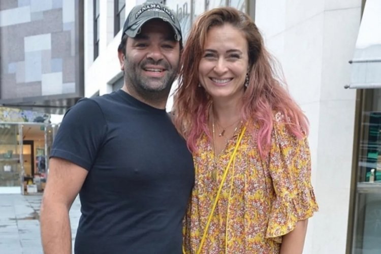 B&uuml;lent Şakrak ve Ceyda D&uuml;venci boşandı