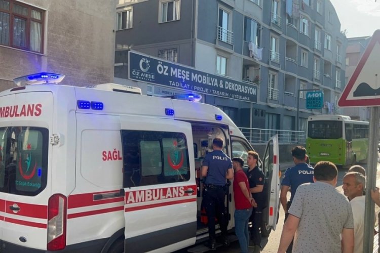 Kocaeli'nde halk otob&uuml;s&uuml;n&uuml;n &ccedil;arptığı 6 yaşındaki &ccedil;ocuk yaralandı