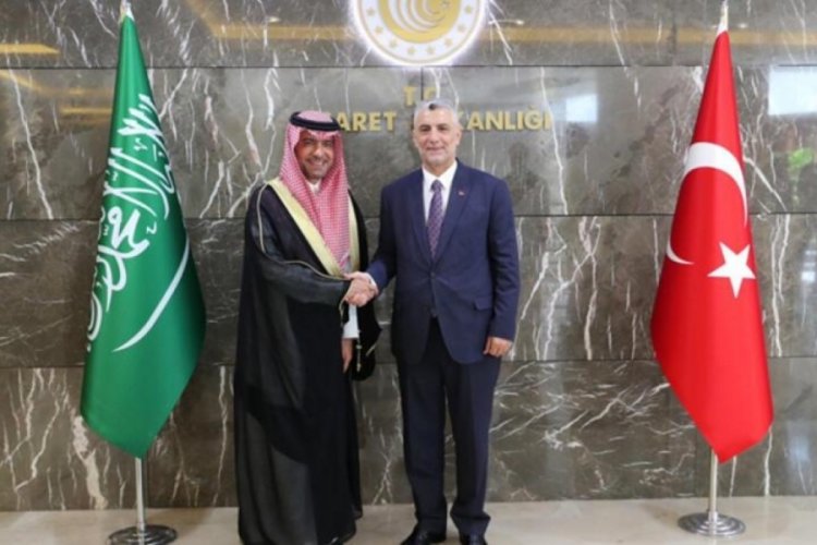 Bakan Bolat, Suudi Arabistanlı Bakan Majid Al-Hogail ile g&ouml;r&uuml;şt&uuml;