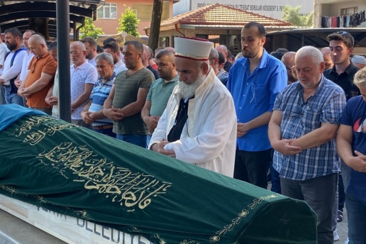Kocaeli'nde sezaryenle doğumda fenalaşmıştı, son yolculuğuna uğurlandı