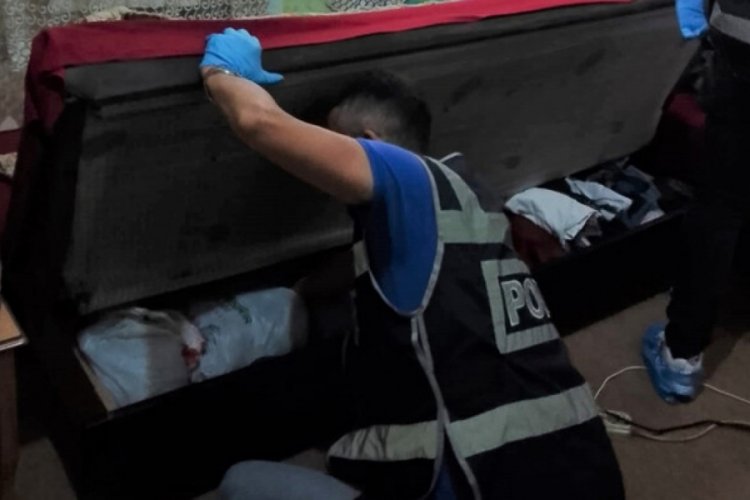 Aydın'da paravan şirketle depremzedeleri dolandıran &ccedil;ete eş zamanlı operasyon