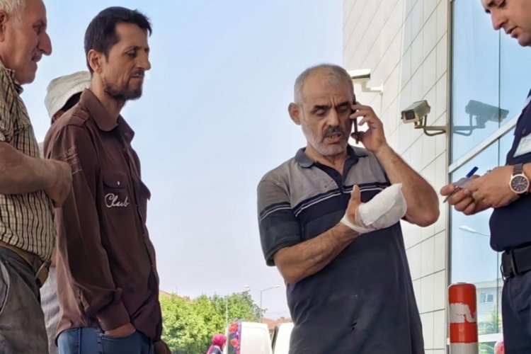 Bursa'da ağa&ccedil; keserken orta parmağı koptu! Diğer parmakları par&ccedil;alandı