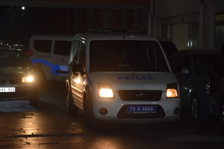 Batman'da otomobille &ccedil;arpışan ekip motosikletindeki 2 polis yaralandı