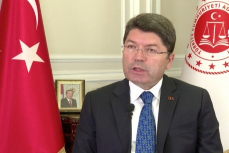 Bakan Tun&ccedil;: Milletimiz tankların &ouml;n&uuml;ne bedenleriyle m&uuml;cadele verdi
