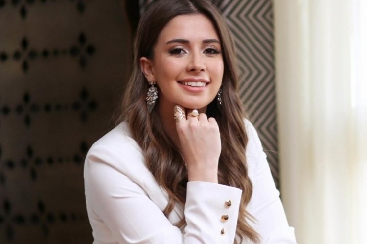 Buse Terim'in tarzı g&uuml;ndem oldu