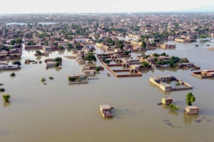 Pakistan'da selde 40 k&ouml;y sular altında kaldı