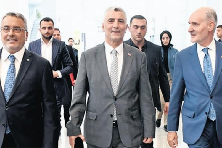 Bakan Bolat: Hizmet ihracatı hedefimiz 120 milyar dolar