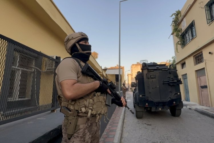 Mersin'de DEAŞ'a şafak operasyonunda 6 kişi g&ouml;zaltına alındı