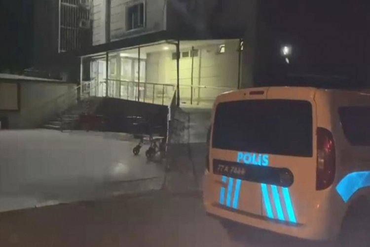 Bir kişi sıcaktan bunaldığı i&ccedil;in &ccedil;ıktığı balkonda martılara ateş a&ccedil;tı