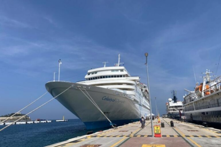 Bakan Uraloğlu a&ccedil;ıkladı: Kruvaziyer turizmi ilk 6 ayda rekor kırdı