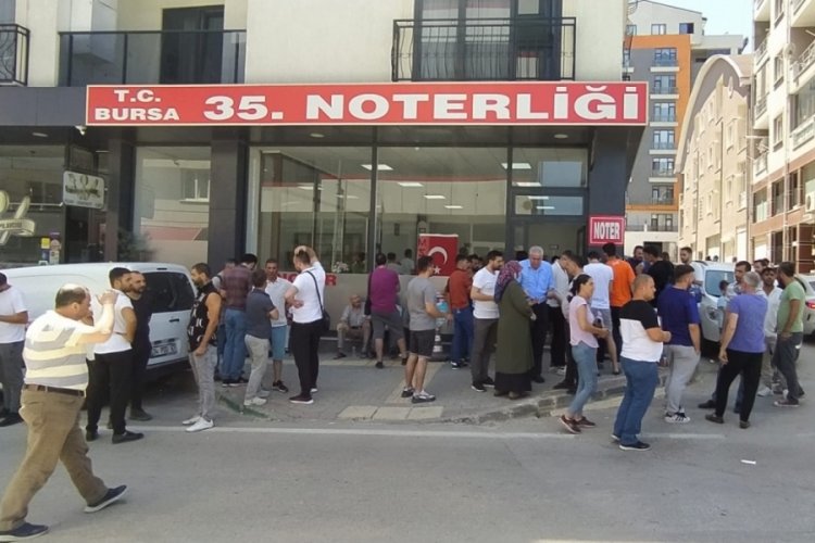 Bursa n&ouml;bet&ccedil;i noterliklerde hafta sonu yoğunluğu