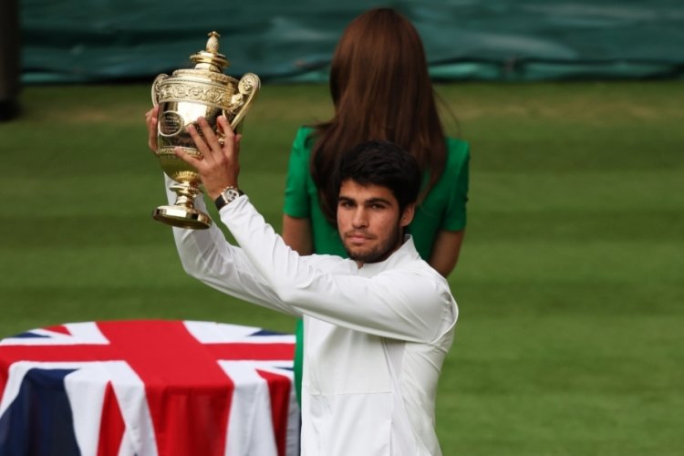 Wimbledon'da şampiyon Carlos Alcaraz oldu