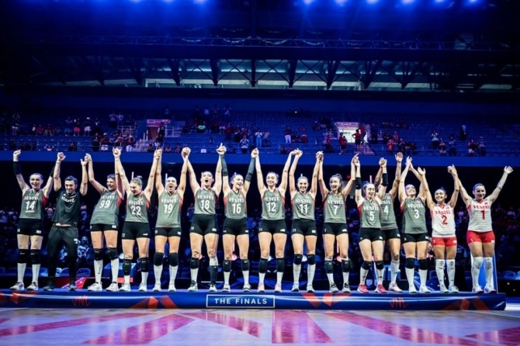TFF, A Milli Kadın Voleybol Takımı'nı tebrik etti