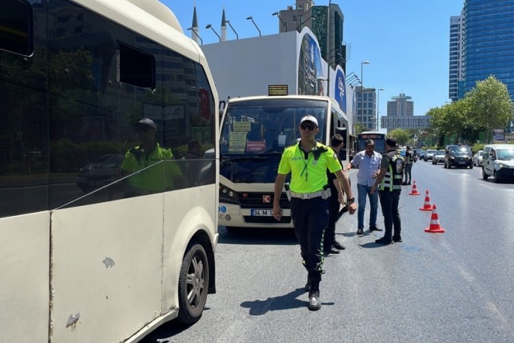 İstanbul'da yolcu minib&uuml;slerine denetim