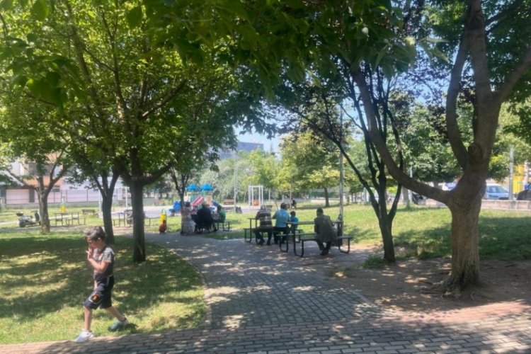 Bursa'da Emek Fatih Sultan Mehmet Mahallesi &ccedil;&ouml;p kokusundan şikayet&ccedil;i