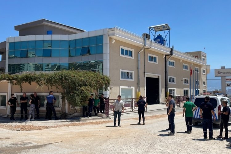 Bursa'da bir fabrikada yangın! 3 iş&ccedil;i tedavi edildi