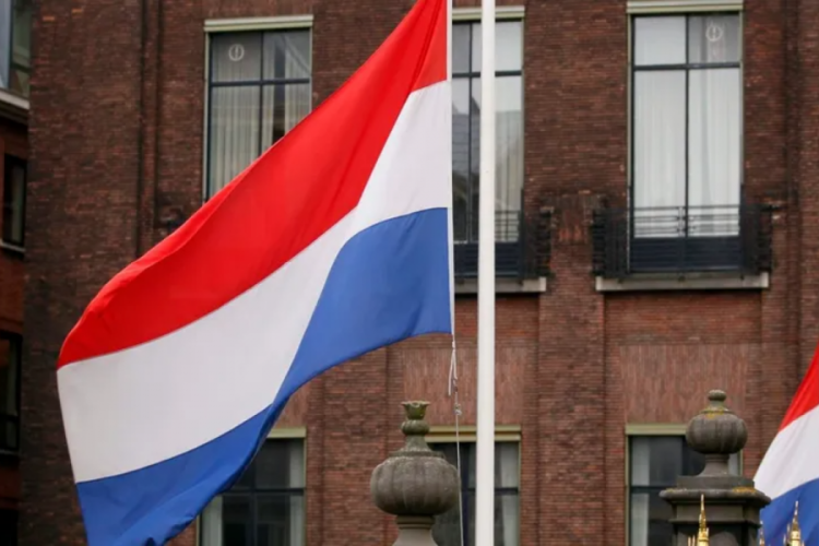 Hollanda'dan T&uuml;rkiye hakkında yeni karar: Kısıtlamalar kaldırıldı