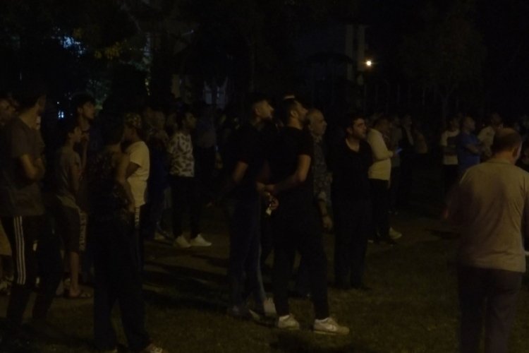 Elazığ'da film izler gibi yangını izlediler