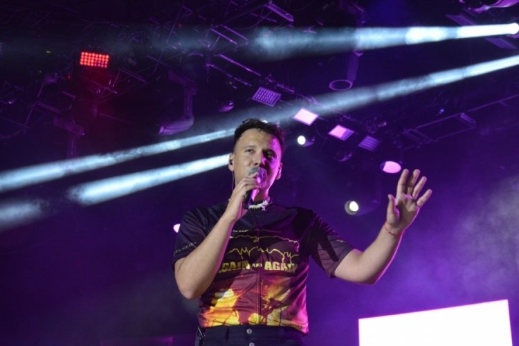 "61. Uluslararası Bursa Festivali"nde Edis r&uuml;zgarı