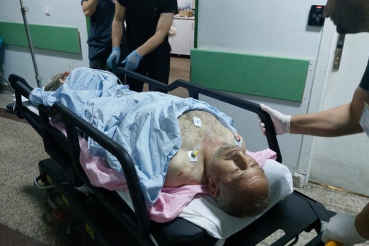 Samsun'da sokak kedilerini kovduğu i&ccedil;in bı&ccedil;aklı saldırıya uğradı!