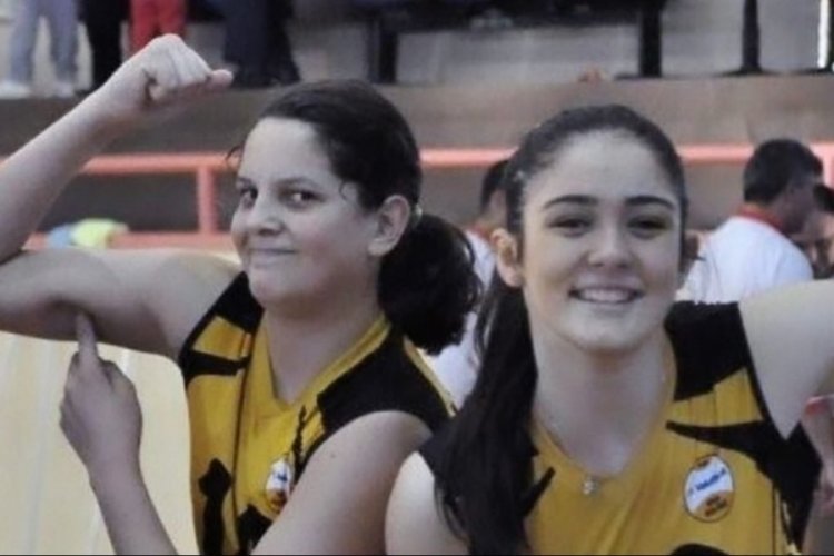 Filenin Sultanları'nın birlikte &ccedil;ekilen &ccedil;ocukluk fotoğrafları duygulandırdı