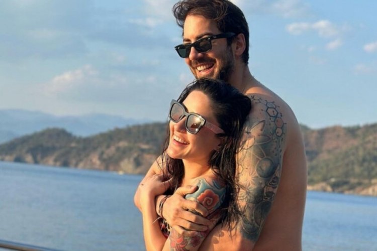 Melek Mosso, sevgilisiyle tatile &ccedil;ıktı