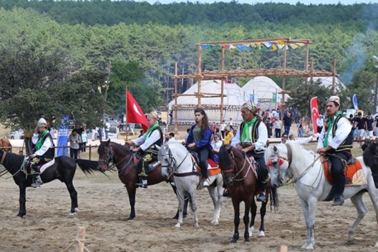 Bursa Kocayayla'da Alpagut r&uuml;zgarı esecek