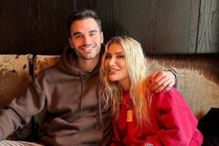 İrem Derici sevgilisi Atakan Işıktutan ile tatil fotorağafını paylaştı