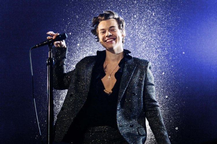 Harry Styles, m&uuml;ziğe ara mı veriyor?