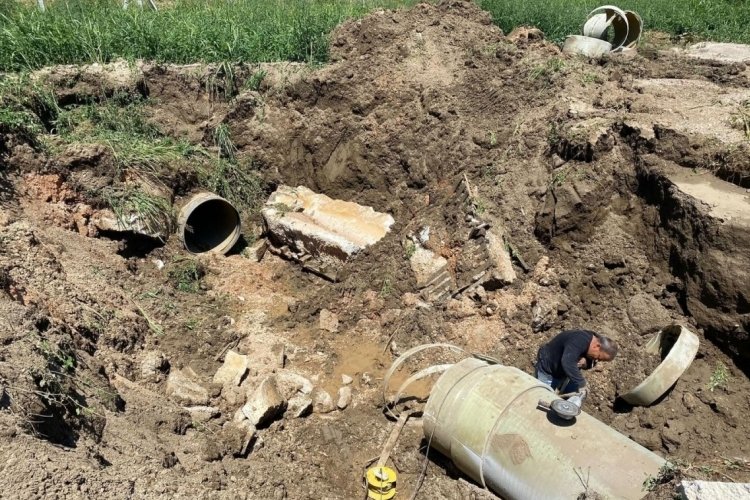 Bilecik'te 26 saattir s&uuml;ren su kesintisi isyan ettirdi