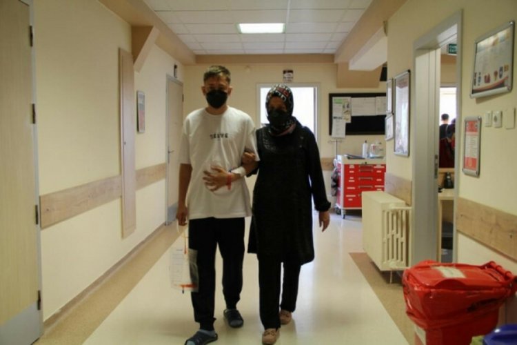Eskişehir'de bir anne oğluna b&ouml;breğini bağışladı